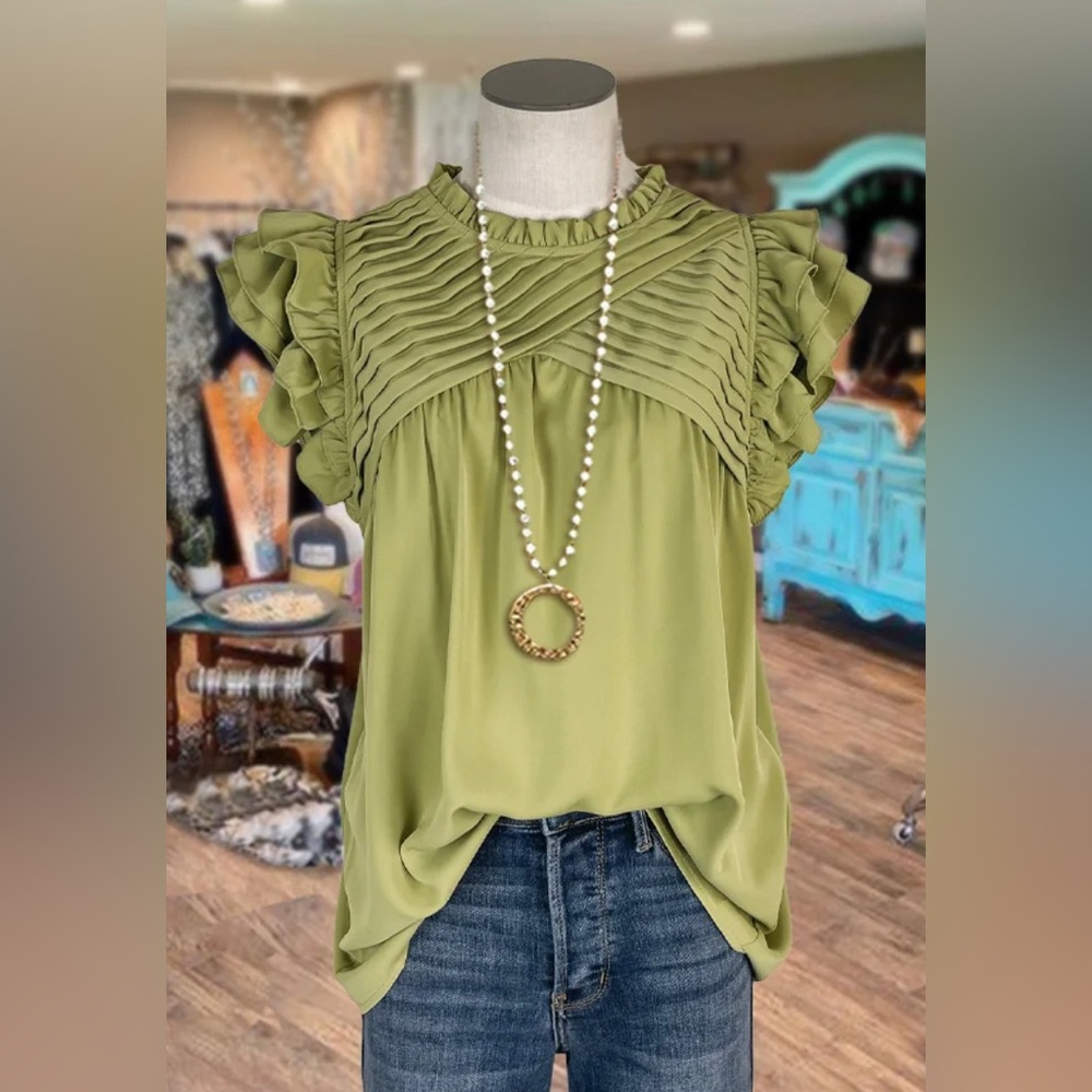 Absolute Class Top in Pistachio-Women’s Size Large